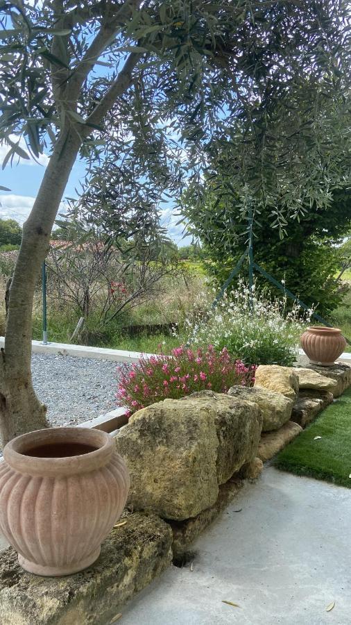 Gauriac Maison De Charme Au Coeur Des Vignes Et Gironde מראה חיצוני תמונה